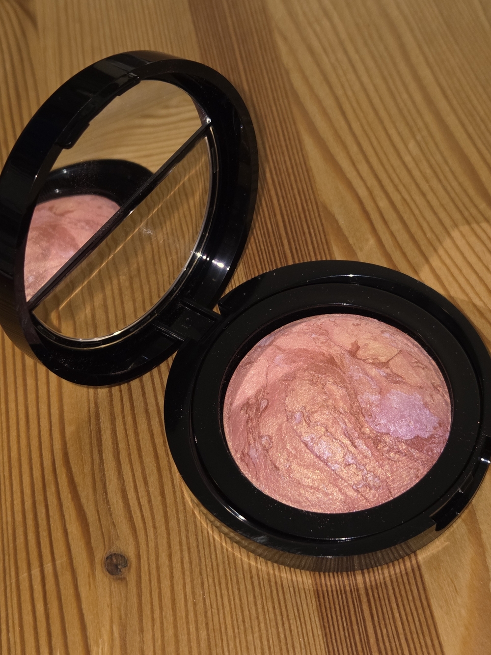 Laura Geller Baked Blush-N-Brighten Marbleized Blush in Tropic Hues